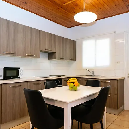 Appartement Helios 2 *